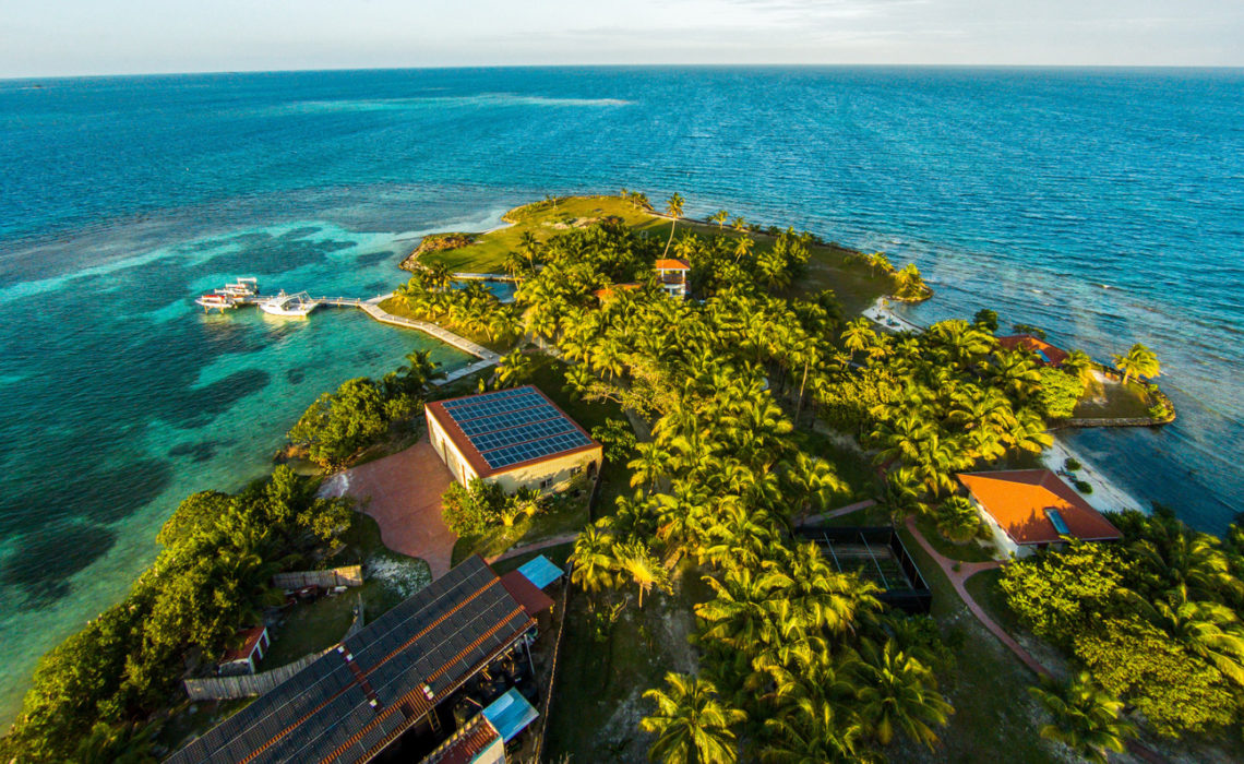 A private island in Belize: do you want to buy it?