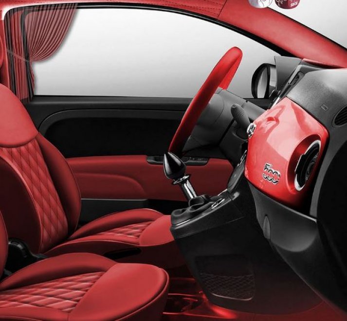 500 kar-masutra-lapo elkann-garage-italia-customs-thechicflaneuse 3 inside the car