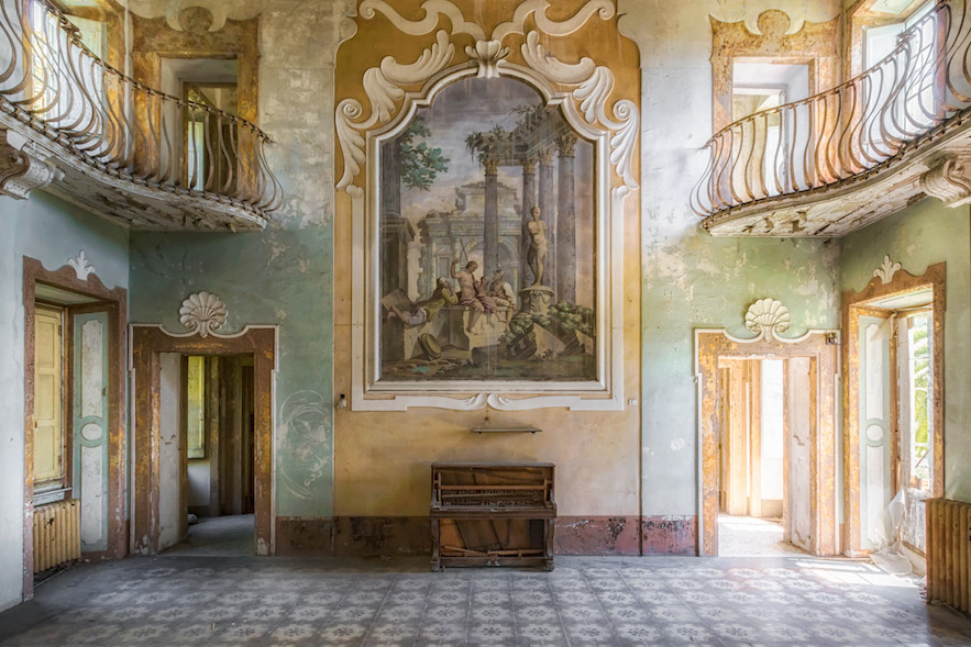 GRANDEUR-james_kerwin_thechicflaneuse