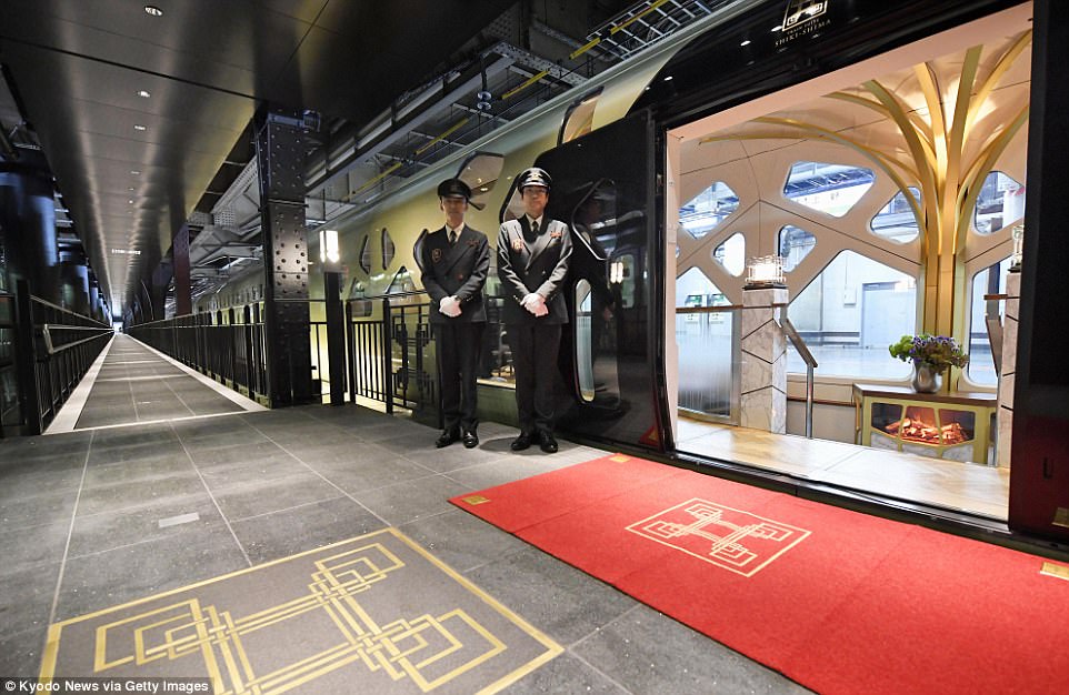 Shiki-Shima-Train-Suite-Japan-Ultra-Luxurious-Sleeper-Train-the-station-the-chic-flaneuse