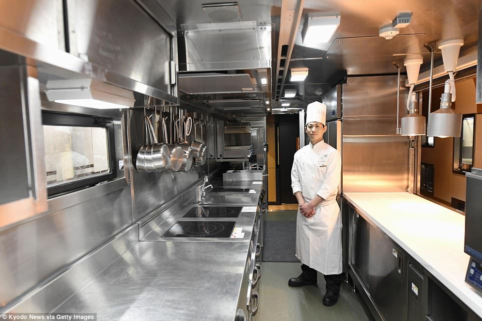 Shiki-Shima-Train-Suite-Japan-Ultra-Luxurious-Sleeper-Train-the-chic-flaneuse