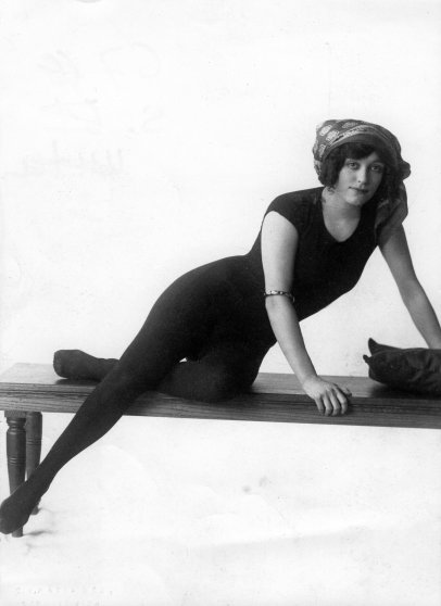 Annette Kellermann*06.07.1887-05.11.1975+Schwimmerin, Sportlerin, Australien(durchschwamm als Erste den Aermelkanal)Portrait- veroeff. BIZ Nr. 10/1910Foto: Fleet Agency (Photo by ullstein bild/ullstein bild via Getty Images) - thechicflaneuse