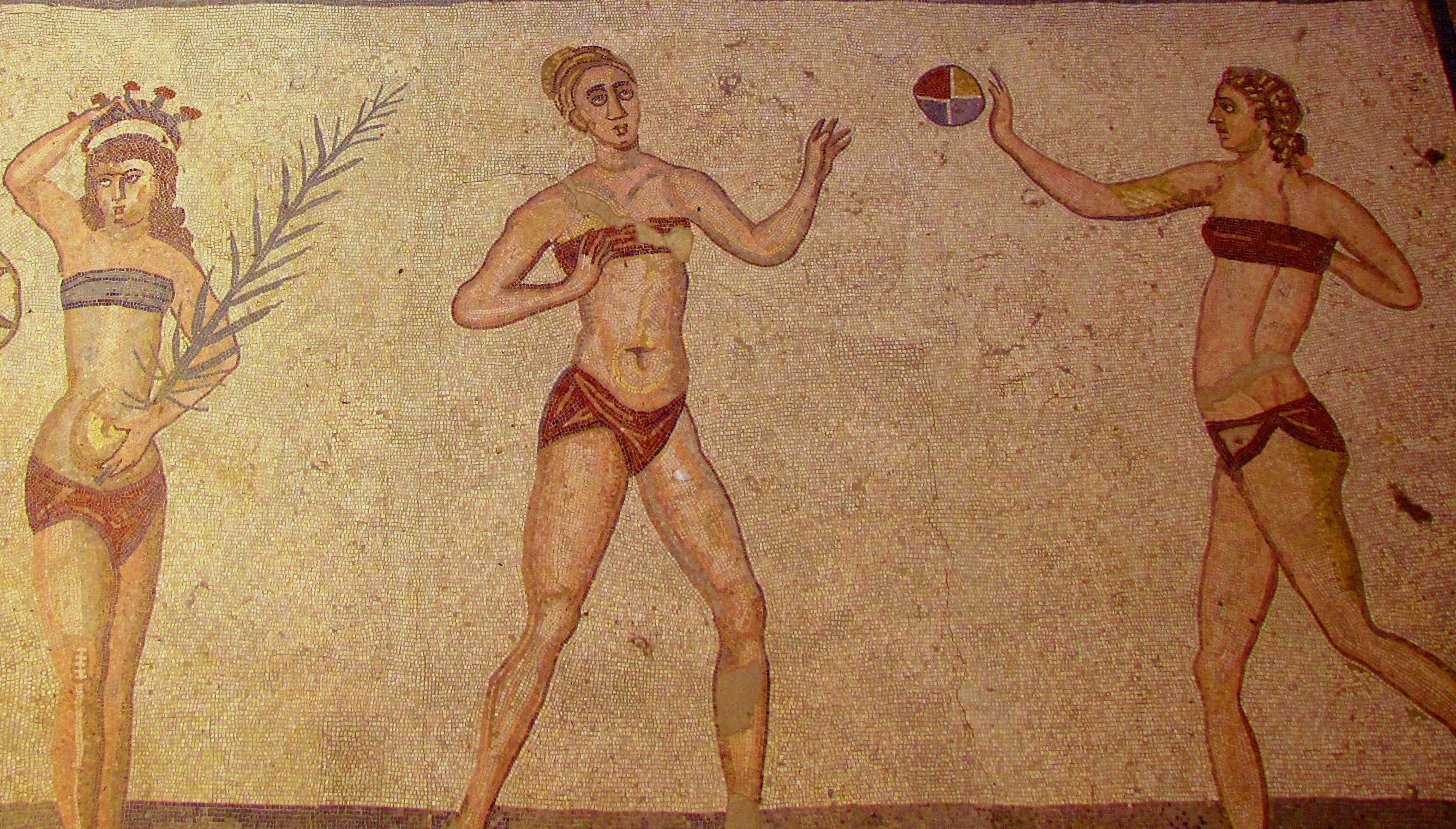 bikini girls in the mosaic of Villa del Casale in Piazza Armerina - Sicily - Italy - thechicflaneuse