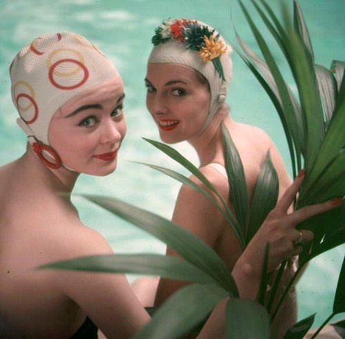 swim caps fashion in the 50s thechicflaneuse