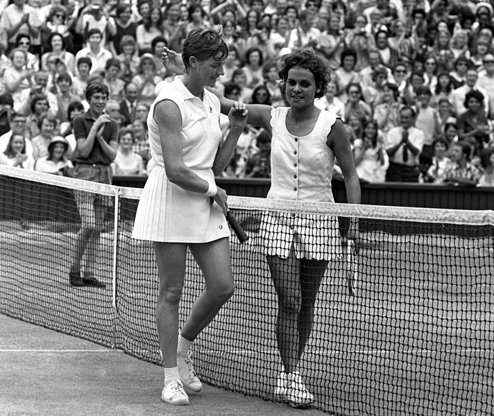1971 Evonne Goolagong (right) and Margaret Court