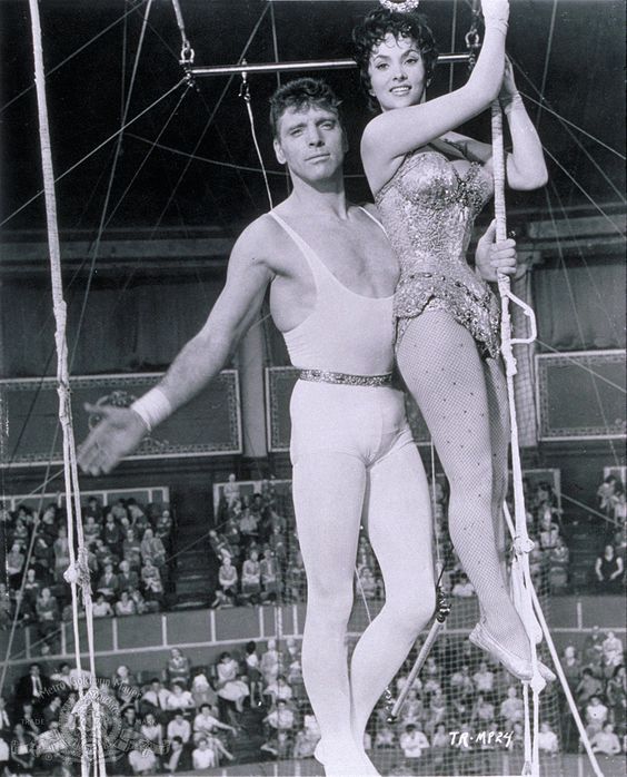 Burt Lancaster & Gina Lollobrigida in Trapeze (1956)