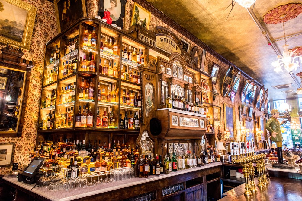 oscar wilde bar in new york city whisky wall