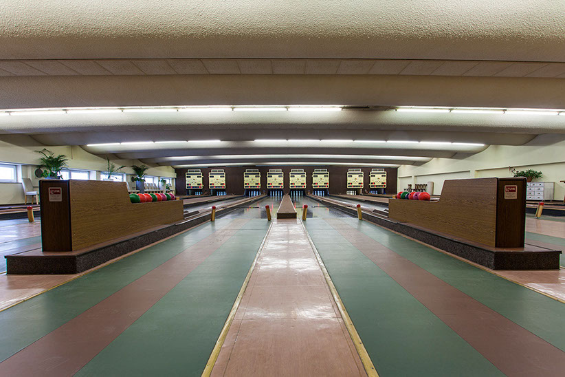 vintage bowling alleys robert gotzfried 17 - the chic flaneuse